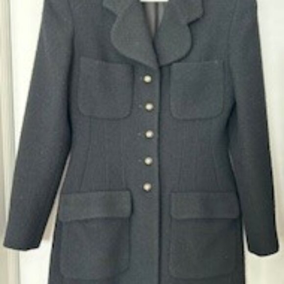 Ladies Vintage Chanel black Blazer - Picture 1 of 3